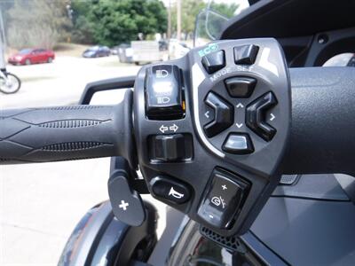 2016 Can Am Spyder RT Limited SE6 - Photo 13 - Kingman, KS 67068