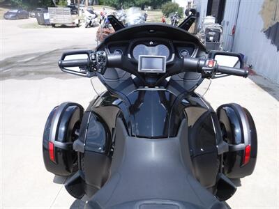 2016 Can Am Spyder RT Limited SE6 - Photo 18 - Kingman, KS 67068