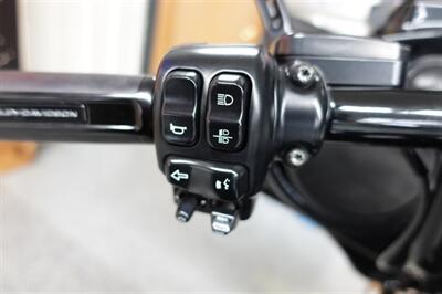 2017 Harley-Davidson Street Glide CVO   - Photo 42 - Kingman, KS 67068