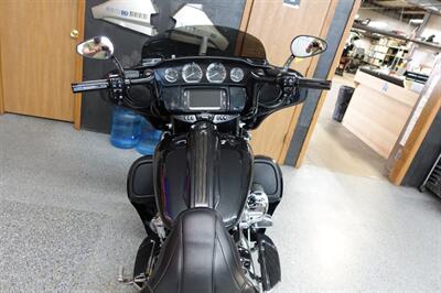 2017 Harley-Davidson Street Glide CVO   - Photo 37 - Kingman, KS 67068