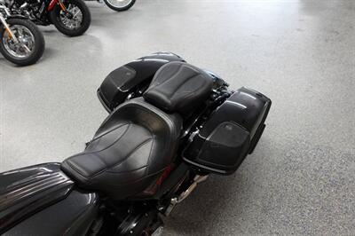 2017 Harley-Davidson Street Glide CVO   - Photo 33 - Kingman, KS 67068
