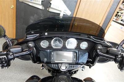 2017 Harley-Davidson Street Glide CVO   - Photo 39 - Kingman, KS 67068