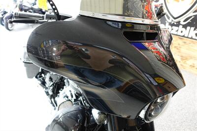 2017 Harley-Davidson Street Glide CVO   - Photo 12 - Kingman, KS 67068
