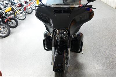 2017 Harley-Davidson Street Glide CVO   - Photo 4 - Kingman, KS 67068