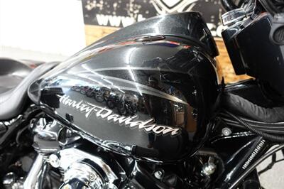 2017 Harley-Davidson Street Glide CVO   - Photo 15 - Kingman, KS 67068