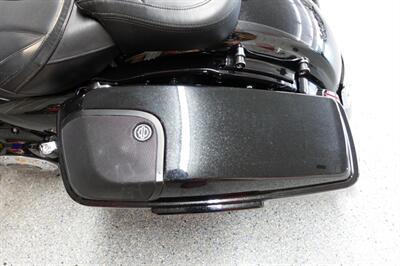 2017 Harley-Davidson Street Glide CVO   - Photo 31 - Kingman, KS 67068