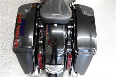 2017 Harley-Davidson Street Glide CVO   - Photo 36 - Kingman, KS 67068