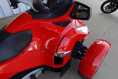 2012 Can Am Spyder RT-S SE5   - Photo 10 - Kingman, KS 67068