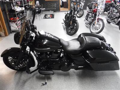 2018 Harley-Davidson Road King Special - Photo 5 - Kingman, KS 67068