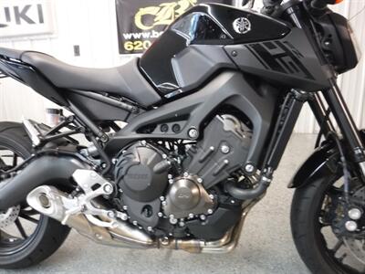 2016 Yamaha FZ 09   - Photo 5 - Kingman, KS 67068