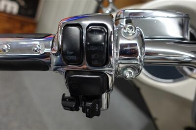 2008 Harley-Davidson Ultra Classic CVO   - Photo 46 - Kingman, KS 67068