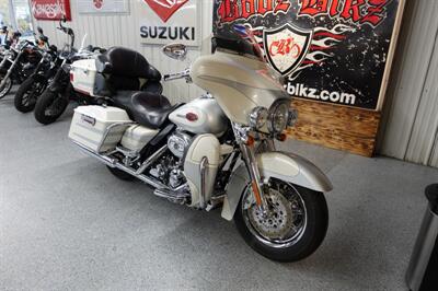 2008 Harley-Davidson Ultra Classic CVO   - Photo 2 - Kingman, KS 67068