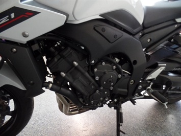 2014 Yamaha FZ 1   - Photo 15 - Kingman, KS 67068