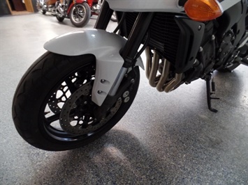 2014 Yamaha FZ 1   - Photo 13 - Kingman, KS 67068