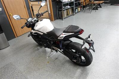 2024 Triumph Street Triple R - Photo 6 - Kingman, KS 67068