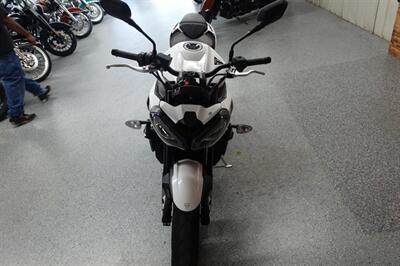 2024 Triumph Street Triple R - Photo 3 - Kingman, KS 67068