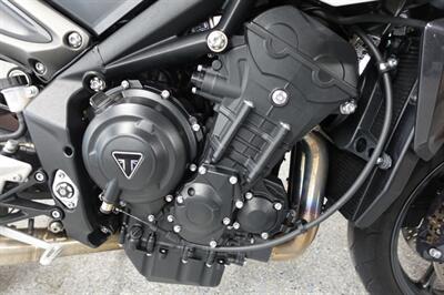 2024 Triumph Street Triple R - Photo 13 - Kingman, KS 67068