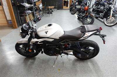 2024 Triumph Street Triple R - Photo 5 - Kingman, KS 67068
