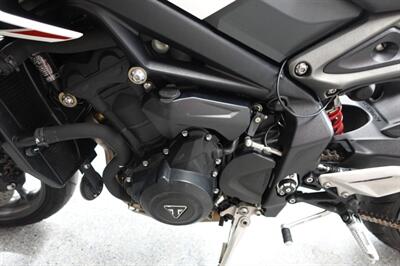2024 Triumph Street Triple R - Photo 29 - Kingman, KS 67068