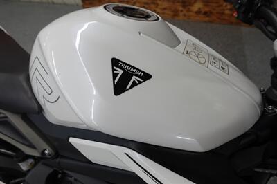 2024 Triumph Street Triple R - Photo 17 - Kingman, KS 67068