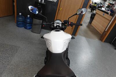 2024 Triumph Street Triple R - Photo 35 - Kingman, KS 67068