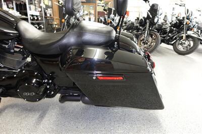 2019 Harley-Davidson Street Glide Special   - Photo 25 - Kingman, KS 67068