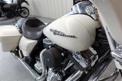 2014 Harley-Davidson Street Glide Special   - Photo 18 - Kingman, KS 67068