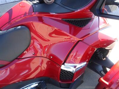 2016 Can Am Spyder RT Limited SE6   - Photo 14 - Kingman, KS 67068