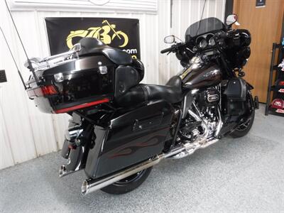 2010 Harley-Davidson Ultra Classic CVO   - Photo 15 - Kingman, KS 67068