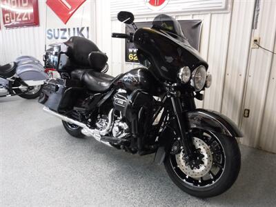 2010 Harley-Davidson Ultra Classic CVO   - Photo 2 - Kingman, KS 67068