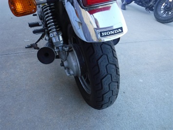 1984 Honda Magna 700   - Photo 13 - Kingman, KS 67068