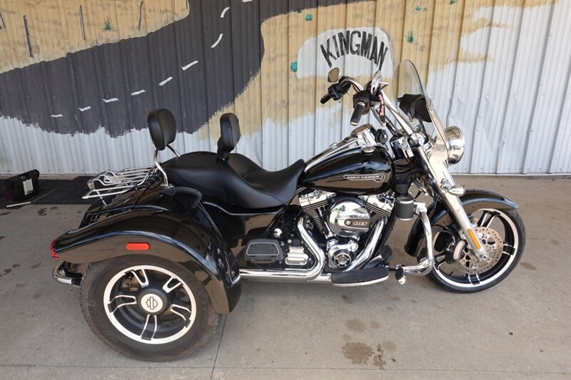 2016 Harley-Davidson Freewheeler - Photo 1 - Kingman, KS 67068