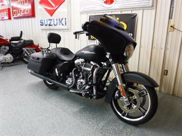 2014 Harley-Davidson Street Glide Special   - Photo 2 - Kingman, KS 67068