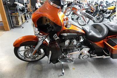 2012 Harley-Davidson Street Glide CVO   - Photo 25 - Kingman, KS 67068