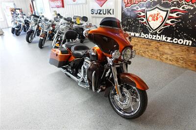 2012 Harley-Davidson Street Glide CVO   - Photo 2 - Kingman, KS 67068