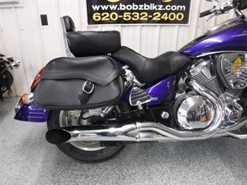 2002 Honda VTX 1800 R   - Photo 9 - Kingman, KS 67068