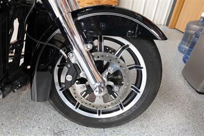 2016 Harley-Davidson Road Glide Ultra   - Photo 9 - Kingman, KS 67068