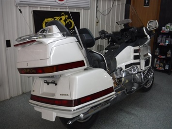 1993 Honda Gold Wing 1500 SE   - Photo 3 - Kingman, KS 67068