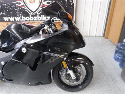 1998 Honda CBR 1100 XX Blackbird   - Photo 11 - Kingman, KS 67068