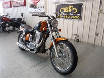 2011 Suzuki Boulevard S40   - Photo 2 - Kingman, KS 67068