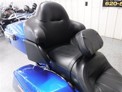 2017 Harley-Davidson Road Glide Ultra   - Photo 14 - Kingman, KS 67068