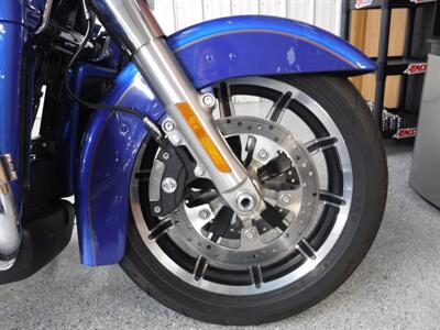 2017 Harley-Davidson Road Glide Ultra   - Photo 12 - Kingman, KS 67068