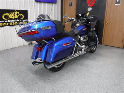 2017 Harley-Davidson Road Glide Ultra   - Photo 8 - Kingman, KS 67068