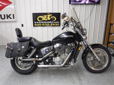 2001 Honda Shadow 1100 Spirit   - Photo 1 - Kingman, KS 67068