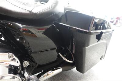 2010 Harley-Davidson Road Glide Custom   - Photo 28 - Kingman, KS 67068
