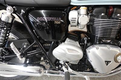 2023 Triumph Bonneville T120 Chrome Edition   - Photo 17 - Kingman, KS 67068