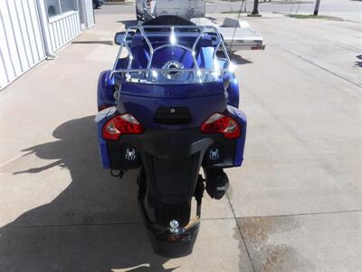 2012 Can Am Spyder RT SE5   - Photo 7 - Kingman, KS 67068