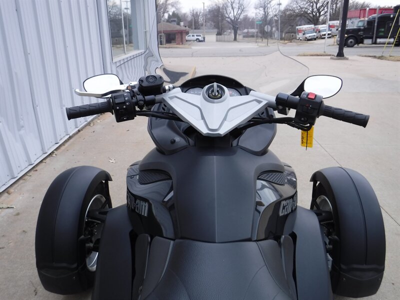 2009 Can Am Spyder GS SM5