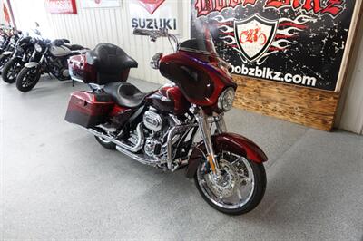 2012 Harley-Davidson Street Glide CVO   - Photo 2 - Kingman, KS 67068