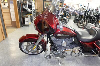 2012 Harley-Davidson Street Glide CVO   - Photo 27 - Kingman, KS 67068